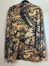 Load image into Gallery viewer, 00’s Jerzees Mossy Oak Forrest Floor Shirt (L)