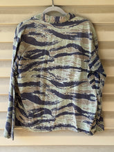 Load image into Gallery viewer, Tigerstripe Camo 2-Pocket Jacket (L)