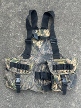 Load image into Gallery viewer, 00’s Mossy Oak Break Up Waxed Strap Vest