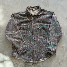 Load image into Gallery viewer, Vintage Hide-N-Tree Camo Button Up Shirt (M)