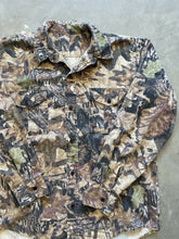 Load image into Gallery viewer, Vintage Mossy Oak Forest Floor Camo Button-Up Shirt (L)