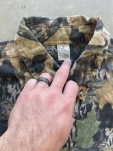 Load image into Gallery viewer, Vintage Mossy Oak Forest Floor Camo Button-Up Shirt (XL)