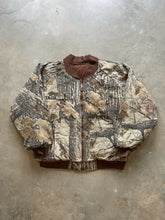 Load image into Gallery viewer, Vintage Realtree Camo Insulated Jacket (XL)