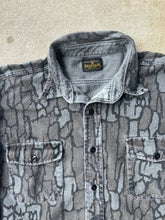Load image into Gallery viewer, Vintage Deerskin Trebark Camo Chamois Shirt (L)