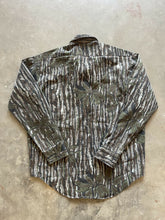 Load image into Gallery viewer, Vintage Charles Daly Realtree Camo Lightweight Button Up Shirt (L)