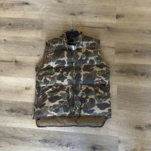 Load image into Gallery viewer, Browning camo down vest M/L