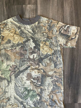 Load image into Gallery viewer, Vintage Realtree Advantage Timber Camo T-Shirt (M)