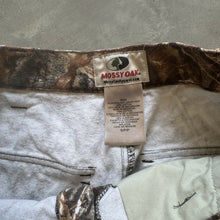 Load image into Gallery viewer, 2000’s Mossy Oak Duck Blind Camo Adjustable Waist Pants (S)