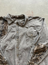 Load image into Gallery viewer, Vintage Scottish Greys Mossy Oak Treestand Camo Shirt (XL)