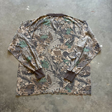 Load image into Gallery viewer, Vintage Realtree Advantage Camo Shirt (2XL)