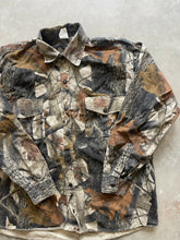 Load image into Gallery viewer, Vintage Realtree Camo Button Up Shirt (XL)