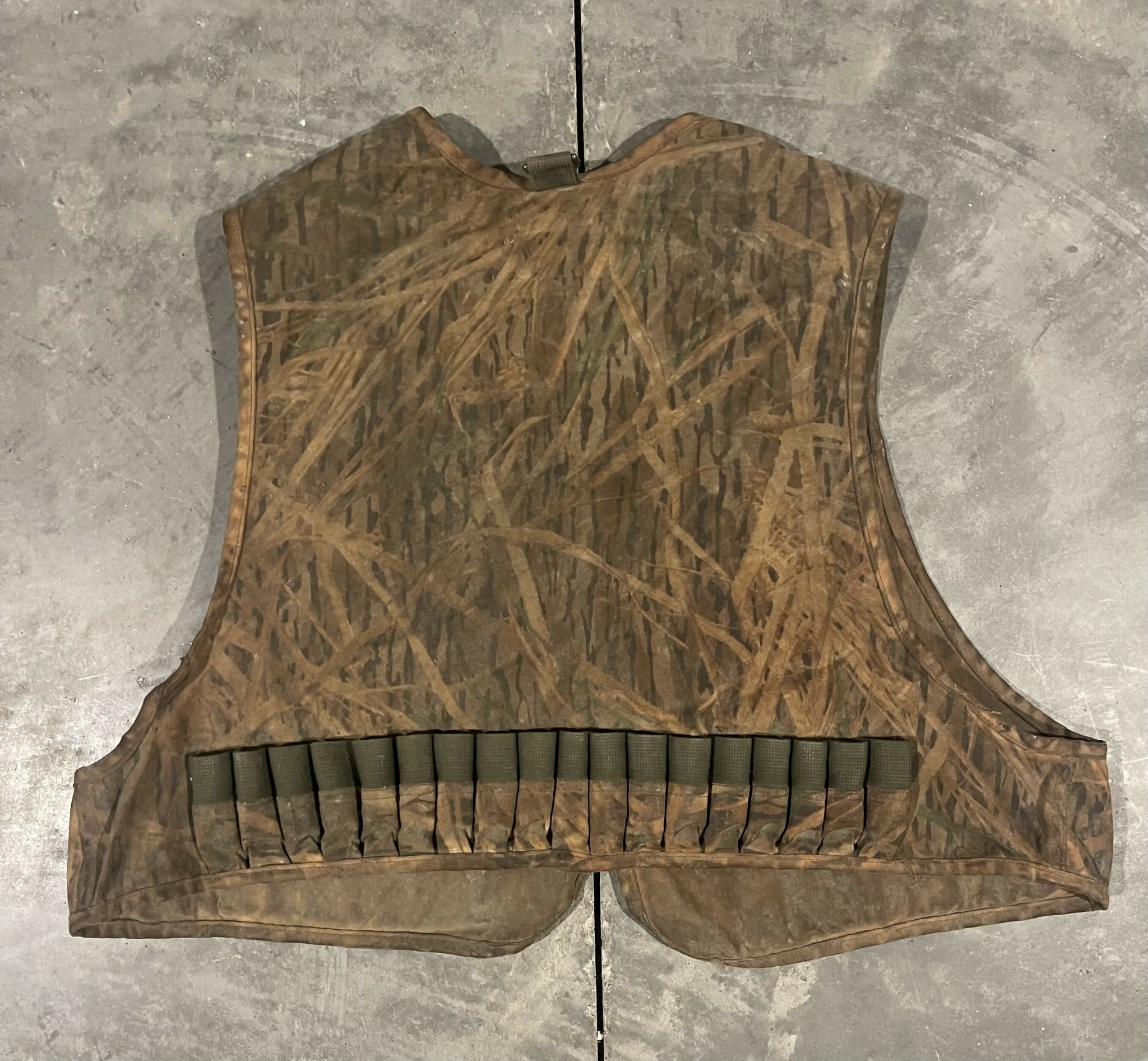 90'a McAlister Mossy Oak Shadow Grass Waxed Canvas Shell Vest