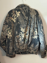 Load image into Gallery viewer, 00’s Northwest Territories Mossy Oak Breakup Jacket (L) 🇺🇸