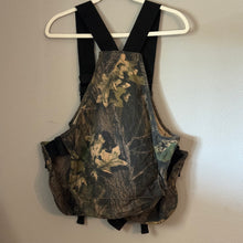 Load image into Gallery viewer, 90’s Mossy Oak Breakup Strap Vest 🇺🇸