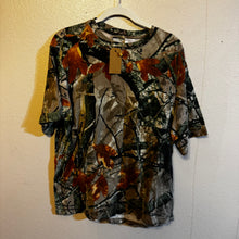 Load image into Gallery viewer, 00’s Seclusion 3-D Camo Shirt (L)