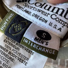 Load image into Gallery viewer, 00’s Columbia Mossy Oak Shadowgrass Reversible Bomber Jacket (S)
