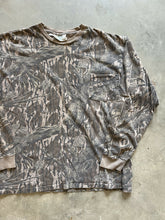 Load image into Gallery viewer, Vintage Mossy Oak Treestand Camo Long Sleeve Shirt (XL)