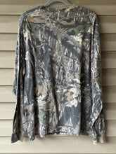 Load image into Gallery viewer, 90’s Mossy Oak Breakup Shirt (XL)