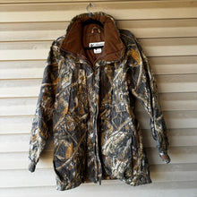 Load image into Gallery viewer, 00’s Columbia Mossy Oak Shadowbranch Omni Tech Jacket (S)