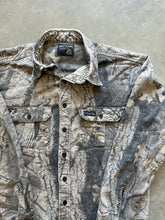 Load image into Gallery viewer, Vintage Realtree Hardwoods Chamois Shirt (L)