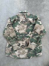 Load image into Gallery viewer, Vintage Faded/Distressed Duxbak Camo Chamois Button Up (S/M)