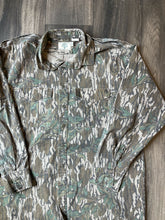 Load image into Gallery viewer, 1990’s Mossy Oak Greenleaf Camo Strap Shirt (XL)