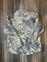 Load image into Gallery viewer, 1990’s Mossy Oak 1st Generation Breakup Camo Chamois Shirt (L)