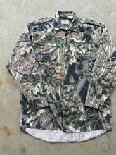 Load image into Gallery viewer, Vintage MossyOak Breakup Camo Button-Up (L/XL)