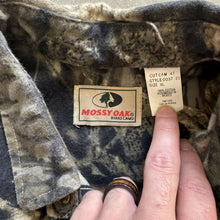 Load image into Gallery viewer, Vintage Mossy Oak Breakup Camo Chamois Shirt (XL)