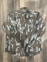 Load image into Gallery viewer, Vintage Trebark Camo Chamois Shirt (L)