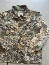 Load image into Gallery viewer, Vintage Realtree Camo Jacket (L)