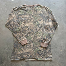 Load image into Gallery viewer, Vintage Realtree Camo Shirt (L)