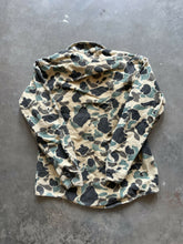 Load image into Gallery viewer, Vintage Duxbak Duck Camo Chamois Shirt (S/M)