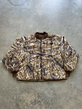 Load image into Gallery viewer, Vintage Advantage Wetlands Camo Puffer Jacket (2XL)