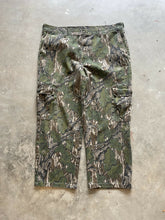 Load image into Gallery viewer, Vintage Mossy Oak Full Foliage Camo Adjustable Waist Pants (XL)