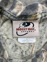 Load image into Gallery viewer, Vintage MossyOak ShadowGrass Camo Pocket T-Shirt (L)