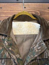 Load image into Gallery viewer, MO Corduroy Collar Jacket