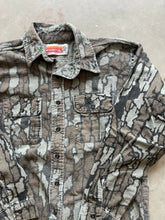 Load image into Gallery viewer, Vintage Trebark Camo Chamois Shirt (L)