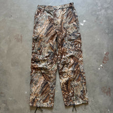 Load image into Gallery viewer, 2000’s Mossy Oak Duck Blind Camo Adjustable Waist Pants (S)
