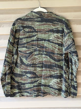 Load image into Gallery viewer, Tigerstripe 3-Pocket Jacket (L)