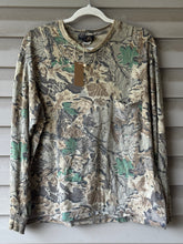 Load image into Gallery viewer, 90’s Rattler Brand Realtree Advantage Shirt (M) 🇺🇸
