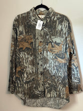 Load image into Gallery viewer, 90’s RedHead Realtree Xtra Grey AP Shirt (L) 🇺🇸