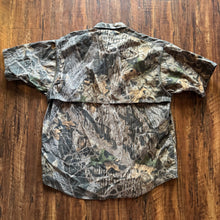 Load image into Gallery viewer, 00’s Columbia Mossy Oak Shadowbranch Vented Shirt (XL)