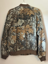 Load image into Gallery viewer, 90’s Spartan Realtree Xtra Grey AP Bomber Jacket (L) 🇺🇸