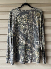 Load image into Gallery viewer, 00’s Mossy Oak Breakup Shirt (XL)