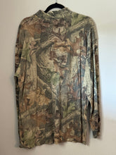 Load image into Gallery viewer, 00’s Duxbak Realtree Advantage Timber (L)