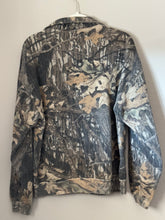 Load image into Gallery viewer, 00’s Mossy Oak Break Up Jerzees Fleece Lined Pullover Jacket (L)