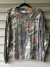 Load image into Gallery viewer, 00’s Boggy Creek Georgia Cropped Shirt (M/L)
