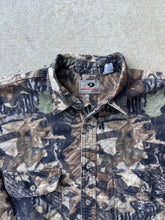 Load image into Gallery viewer, Vintage Mossy Oak Forest Floor Chamois Shirt (2XL)