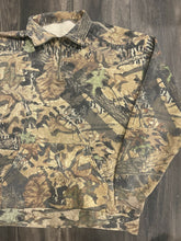 Load image into Gallery viewer, Vintage Mossy Oak Forest Floor Camo Cotton Quarter-Zip Pullover (L)